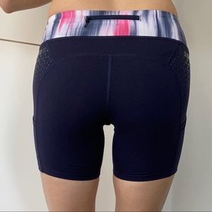 Lululemon - biker shorts